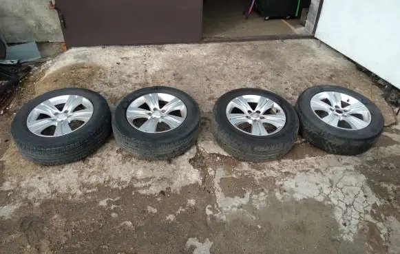 KIA Sportage R17 alloy rim 