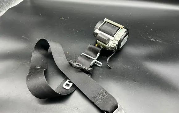 Ford Mondeo MK IV Front seatbelt 6G9N61294AFW 606637500