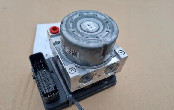 Opel Mokka X ABS Pump 9858993780