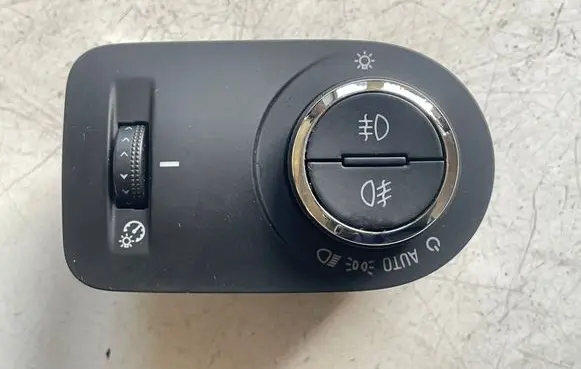 Opel Zafira C Light switch 20930746