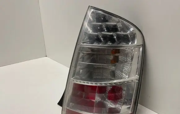 Toyota Prius (XW20) Tailgate rear/tail lights