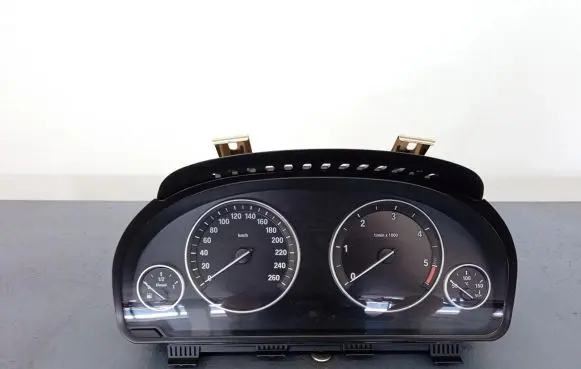 BMW 5 F10 F11 Speedometer (instrument cluster) 9249349
