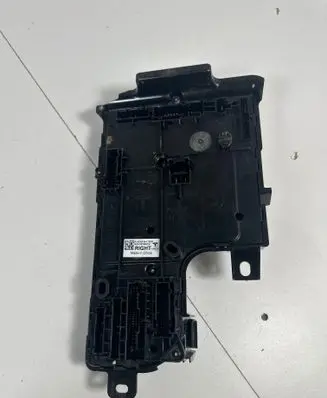 Tesla Model Y Central body control module 14978480 165765039A