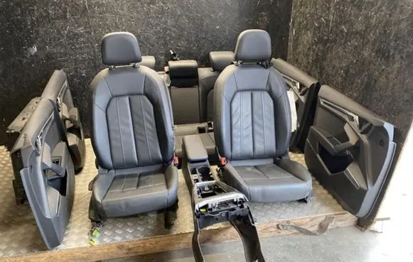 Audi A3 8Y Seat set 