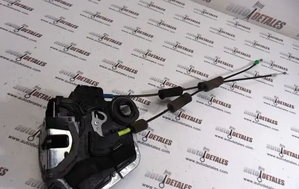 Lexus IS 220D-250-350 Rear door lock