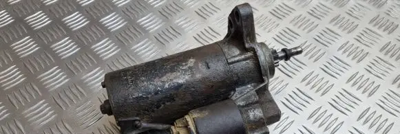 Volkswagen Golf III Starter motor 0001110076 0331303006506 068911023T