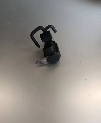Audi Q7 4L Turbo solenoid valve 057906630A