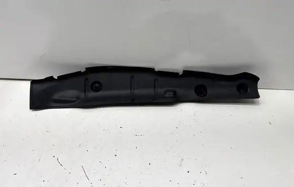 Audi RS5 Fender end trim 8W6821112