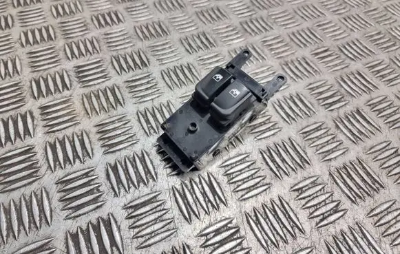 Hyundai i20 (PB PBT) Electric window control switch 202008159