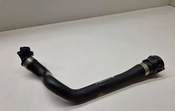 BMW i4 Electric car engine cooling hoses/pipes 8475680