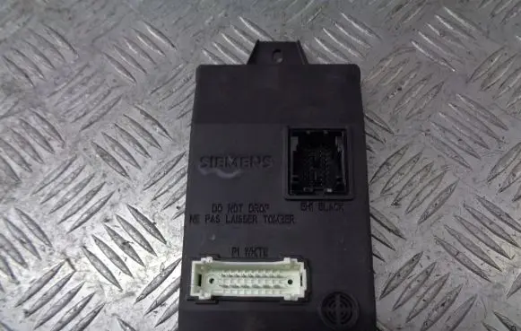 Renault Thalia I Central body control module 8200103749
