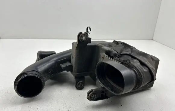 Hyundai i30 Intake resonator 28220A5800 28191A5800