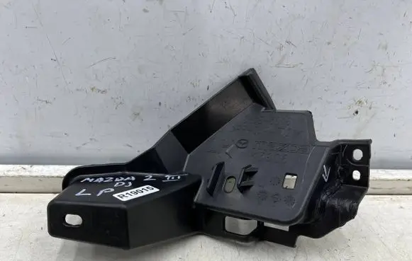 Mazda 2 Front bumper mounting bracket d65e-50161