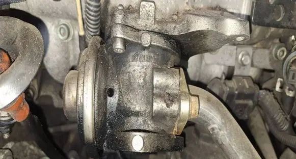 Dodge Caliber EGR valve 038129637D