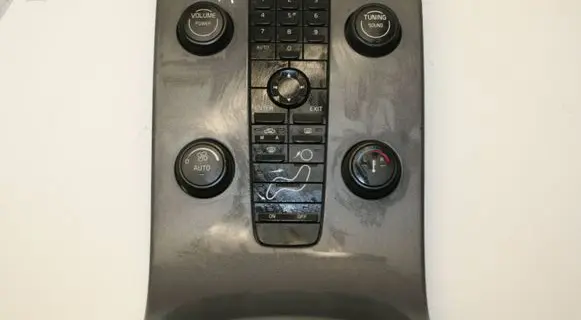 Volvo V50 Climate control unit 8623067