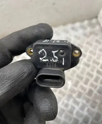 Land Rover Freelander Air pressure sensor 100820