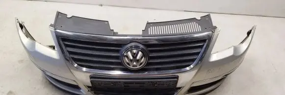 Volkswagen PASSAT B6 Front bumper 3c0807221c