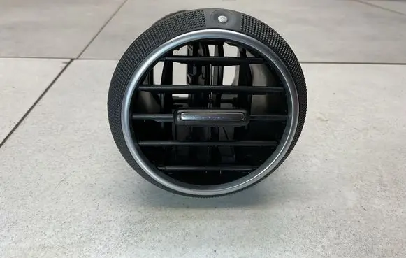 Audi A3 S3 8P Dashboard side air vent grill/cover trim 8P0820901D