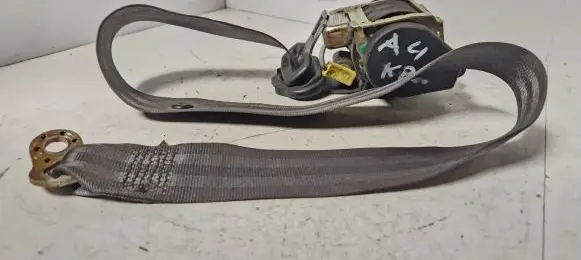 Audi A4 S4 B5 8D Front seatbelt 566185121c