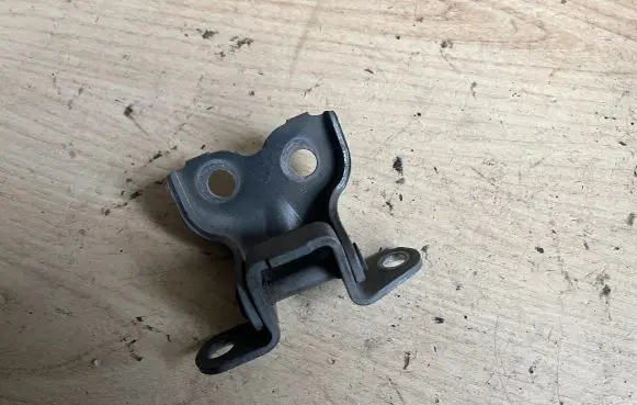Toyota Corolla E120 E130 Front door lower hinge 