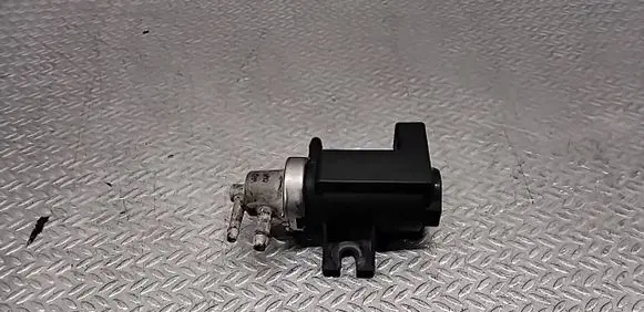 Volkswagen PASSAT B5.5 Turbo solenoid valve 1J0906627B 72290325
