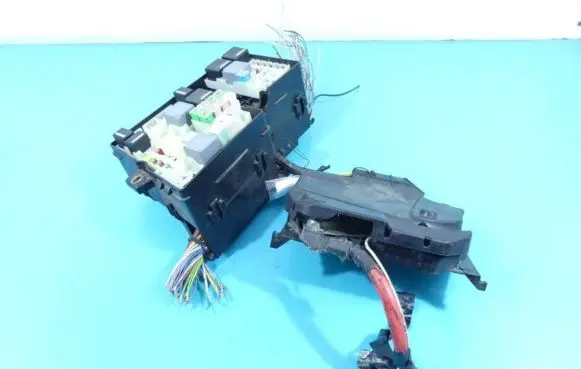 Ford Focus Fuse box set AV6T-14A142 IMPRK1295823