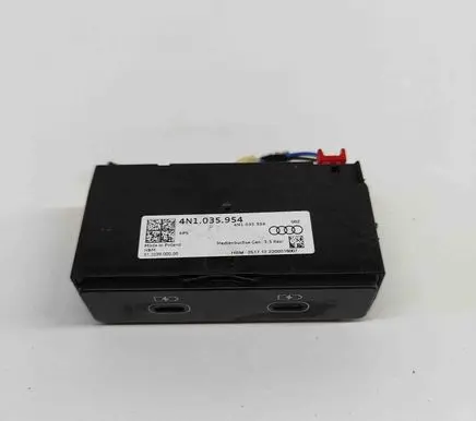 Audi Q8 USB socket connector 4N1035954