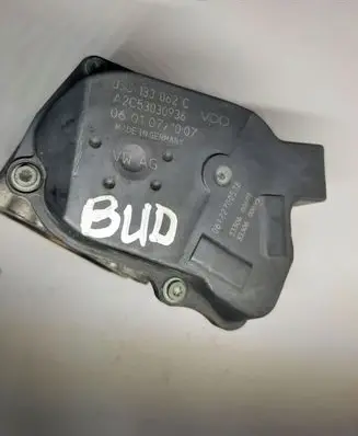 Volkswagen Golf V Throttle valve 03C133062C A2C53030936