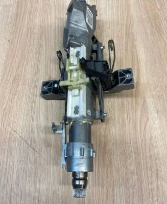 Steering wheel axle set