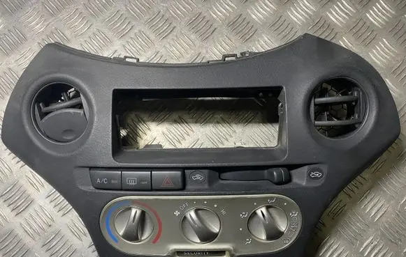 Toyota Yaris Climate control unit 554050D110B0 FD51438106195
