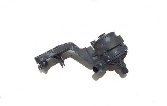 BMW 5 G30 G31 G38 Electric auxiliary coolant/water pump 8840613