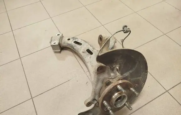 Subaru Outback (BS) Front wheel hub spindle knuckle 