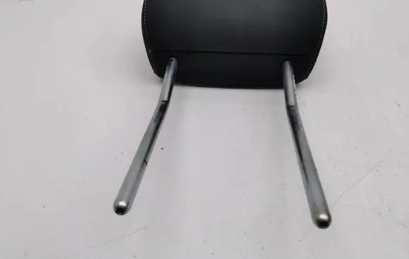 Audi A1 Front seat headrest 