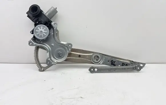 Lexus CT 200H Front door electric window regulator 8571060351 0620204901 06221947