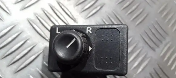 Nissan Primera Wing mirror switch