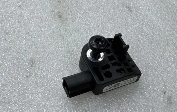 Tesla Model S Airbag deployment crash/impact sensor 100527400B 27003454391 4086