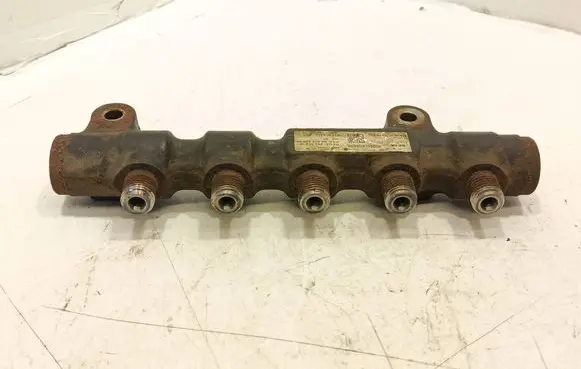 Ford Focus Fuel main line pipe 9654590 830012409 9654592680