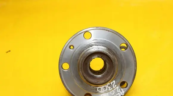 Seat Altea Front wheel hub