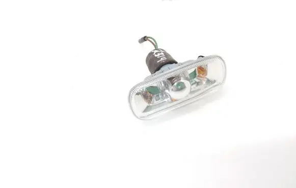 Audi A4 S4 B7 8E 8H Front fender indicator light 8E0949127