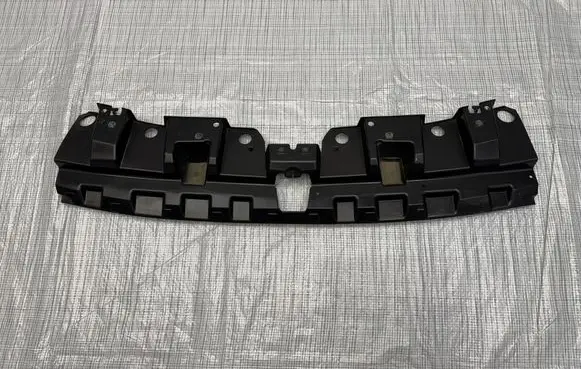 Maserati Grecale Front bumper lower grill 670157347