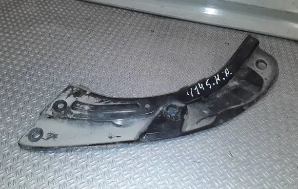 Skoda Rapid (NH) Headlight/headlamp mounting bracket