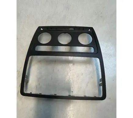 Skoda Octavia Mk2 (1Z) Radio/GPS head unit trim 1Z0858069A