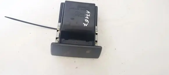Car ashtray