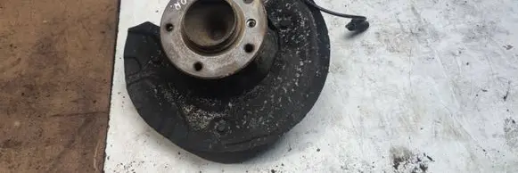 BMW 1 E81 E87 Front wheel hub 