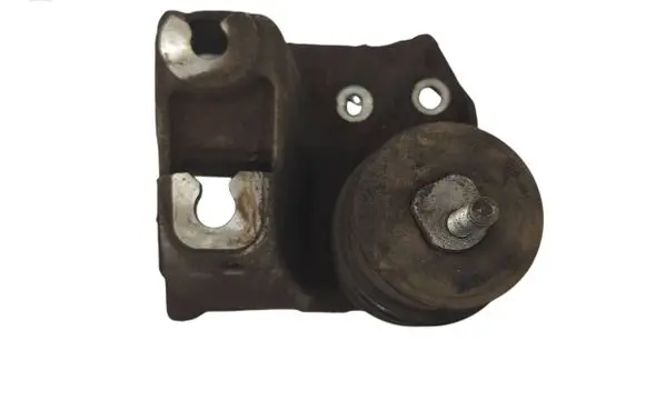 Subaru Outback (BS) Engine mount bracket