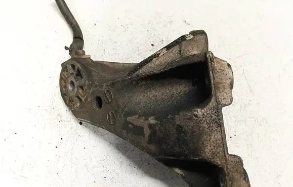 Audi Q7 4L Engine mounting bracket 7L6199308B