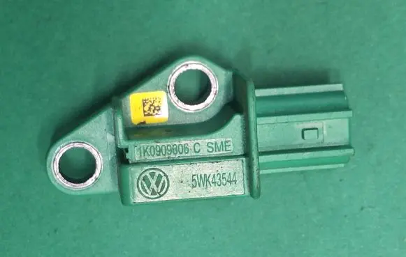 Volkswagen Golf V Airbag deployment crash/impact sensor 1K0909606C