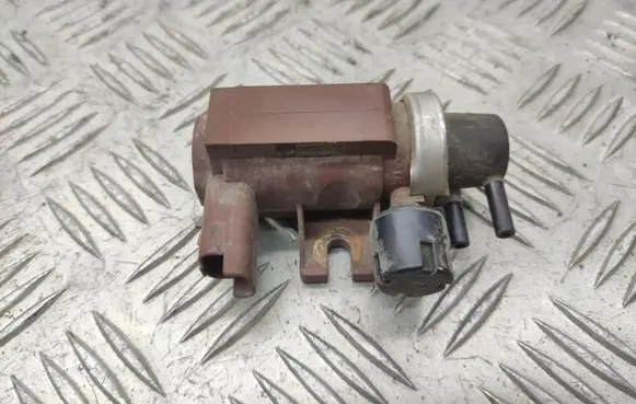 Valve vacuum