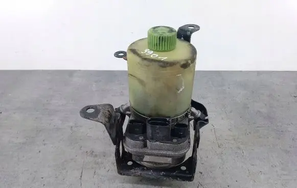 Seat Cordoba (6L) Power steering pump 