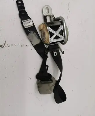 Chrysler 300C Front seatbelt